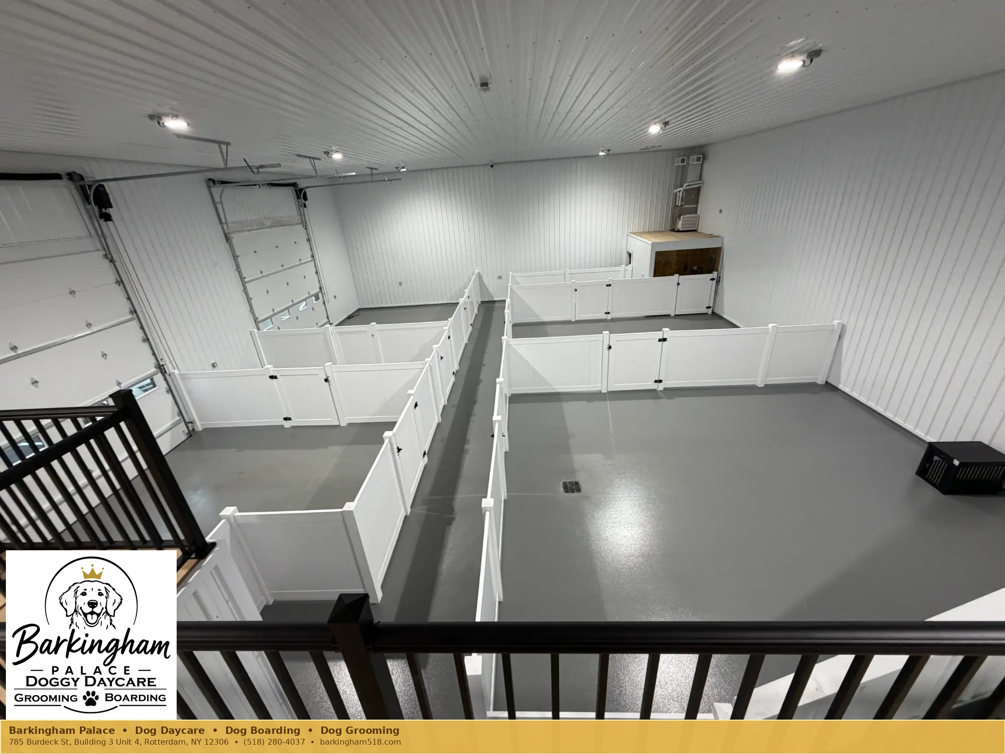Elevated overview of the Barkingham Palace indoor suite layout in Rotterdam